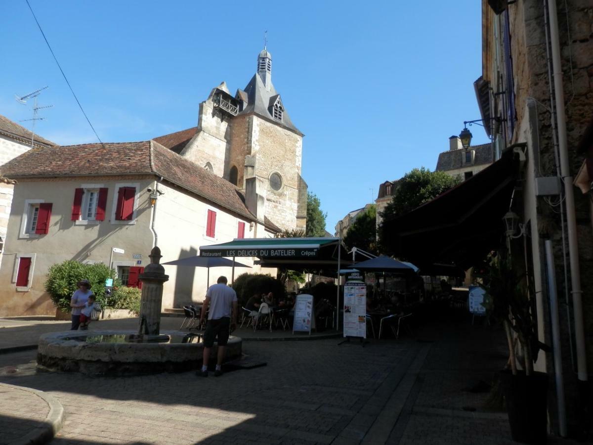 Couette Et Cafe Cyrano Apartment Bergerac Exterior foto