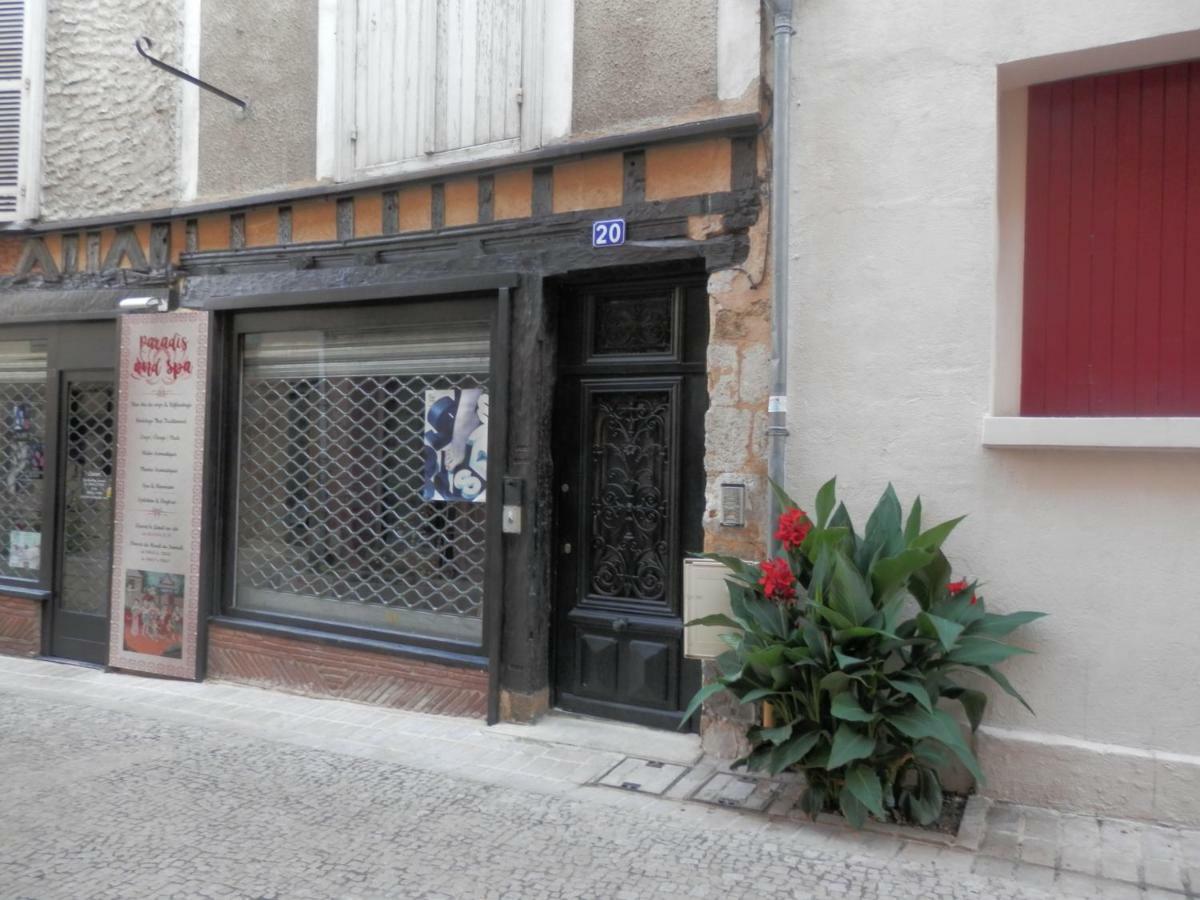 Couette Et Cafe Cyrano Apartment Bergerac Exterior foto